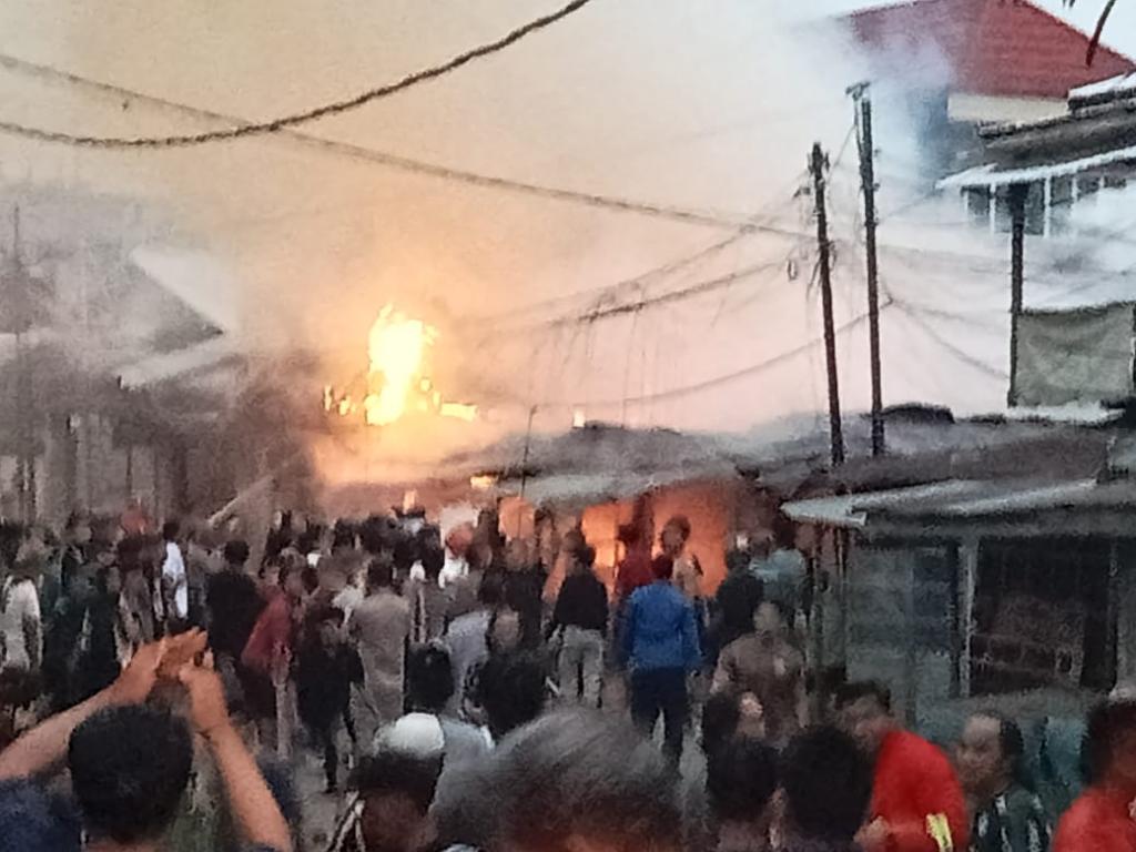 Kebakaran Hebat Terjadi di Dekat Pasar Parit 1 Kuala Tungkal, Api Berhasil Dipadamkan