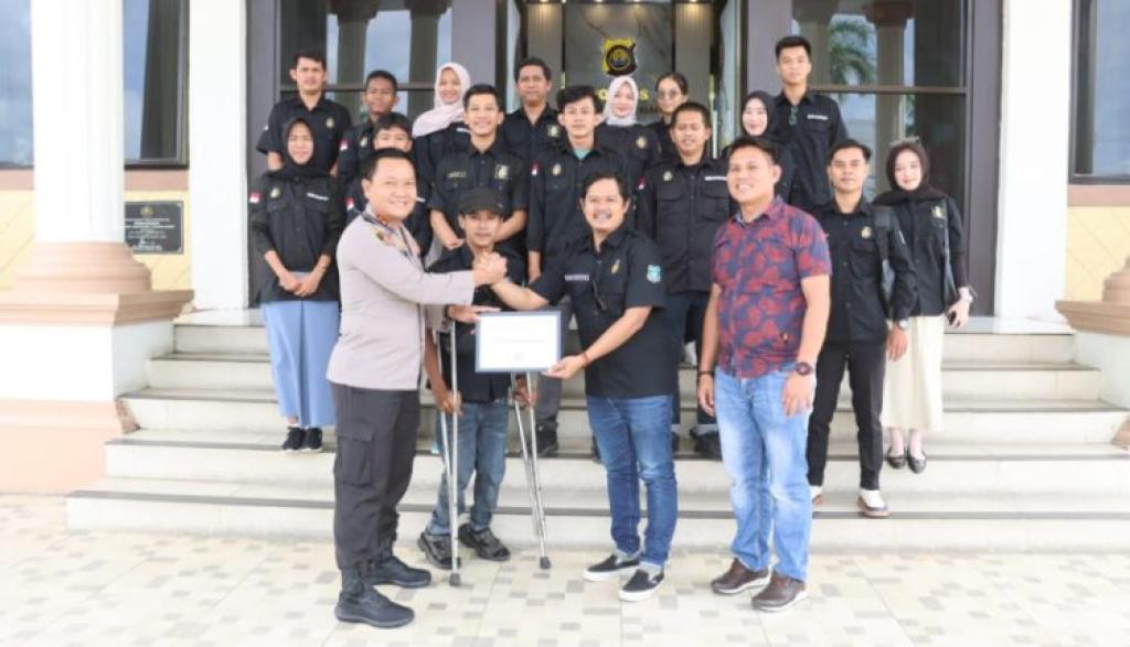 Kapolres Tanjab Barat Terima Penghargaan dari DPC GRANAT atas Keberhasilan Ungkap Kasus Narkoba