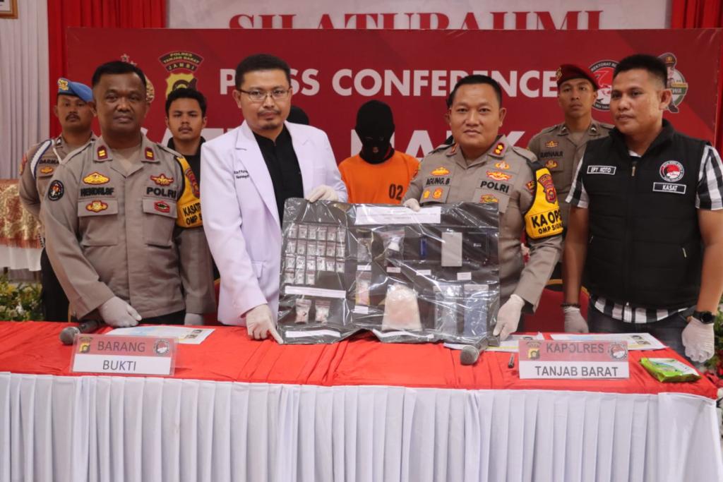 Satuan Reserse Narkoba Polres Tanjung Jabung Barat (Tanjabbar) Polda Jambi berhasil mengungkap kasus peredaran narkotika