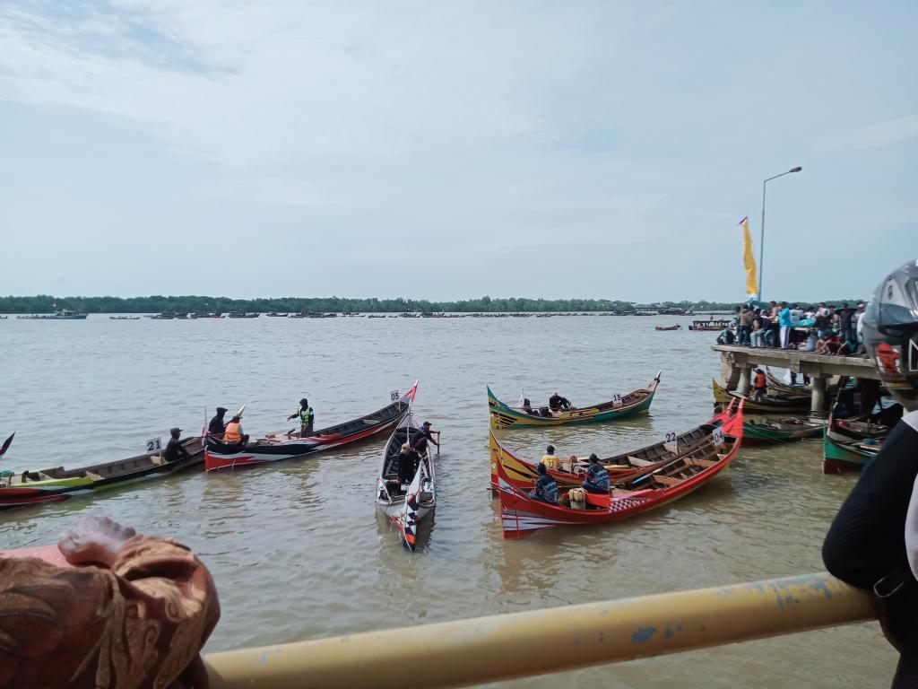 WATER FRONT CITY KUALA TUNGKAL Ramai dikunjungi oleh Warga Masyarakat