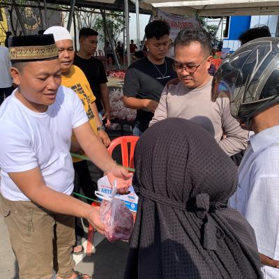 Tebar Daging, Rajut Silaturahmi: Polres Tanjab Barat Rayakan Idul Adha Penuh Cinta