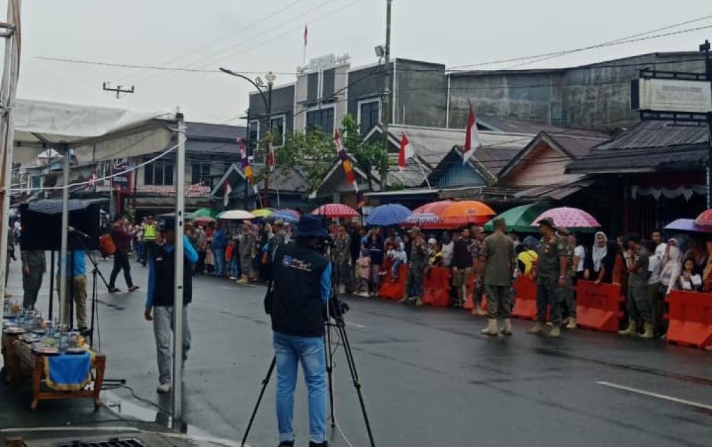 Pawai HUT RI ke-80 Meriah di Tungkal Ilir, Ribuan Warga Padati Jalanan