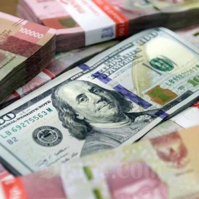 Rupiah Melemah Tembus Rp17.000 per Dolar AS, Waspada Dampaknya!