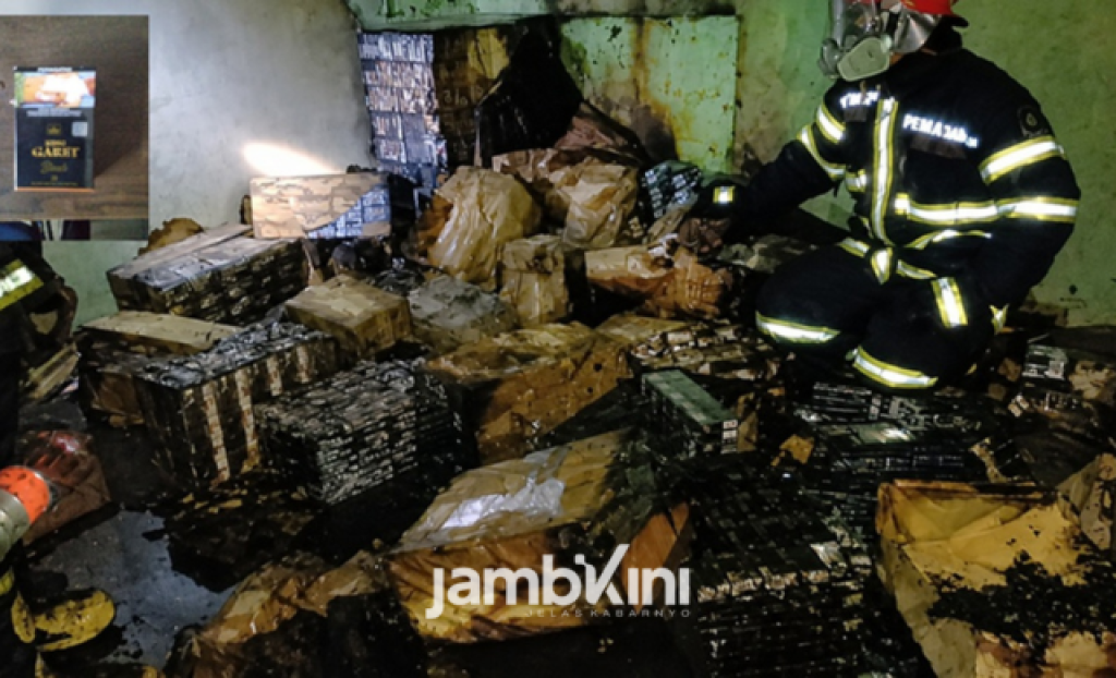Kebakaran di Telanaipura Hanguskan Rumah dan Ruang Penyimpanan Rokok, Kerugian Masih Didata