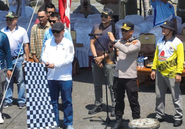 Balap Pompong Meriahkan HUT RI ke-81, Ribuan Warga Padati WFC Kuala Tungkal